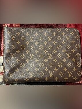 Louis Vuitton Monogram Canvas Pouch - Brown/Gold Hardware